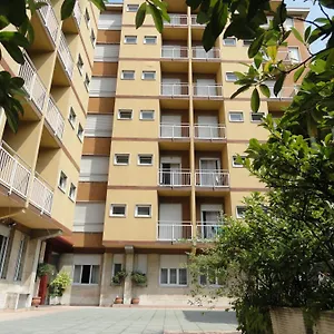 Giusti 6 2* Milán