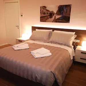 2 Navigli Milan